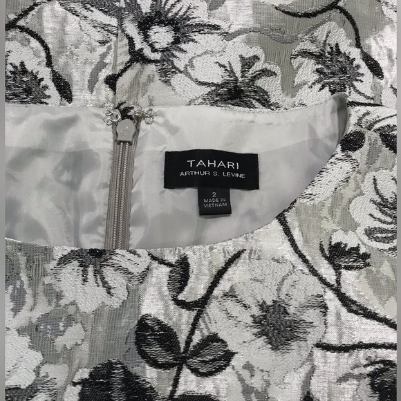 Tahari Silver Floral A-Line Dress - Women’s 2 NEW! - Picture 8 of 10
